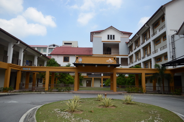 56 DSC 0460